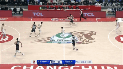 lol竞猜:比赛前夕两队球员发生口角，紧张气氛升级